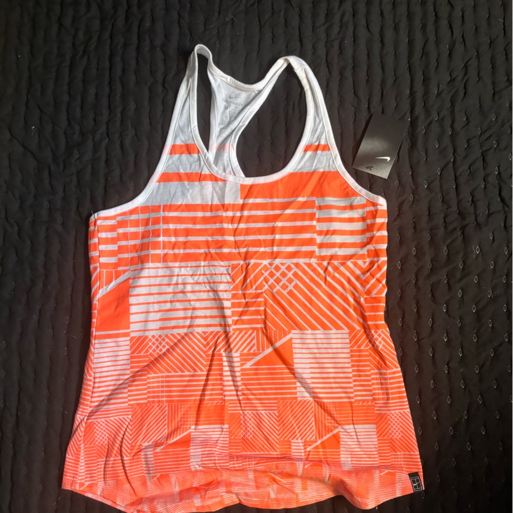 NWT Nike tank size medium